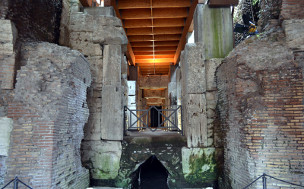 Colosseum Tour: Third tier, Hypogeum, Porta Libitinaria - Guided Tours and Private Tours - Rome