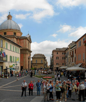 Castel Gandolfo Group Tour - Rome & Vatican Museums